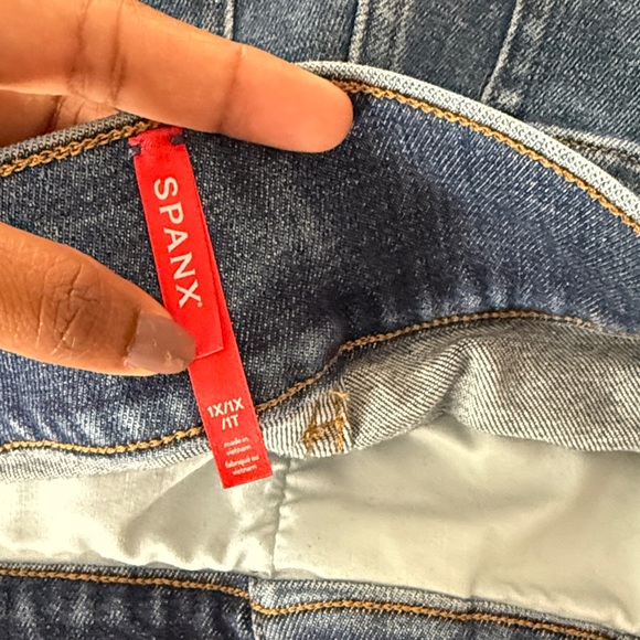 Spanx sculpting pull on flare leg Women's Blue Jeans high rise 1 X pockets - Picture 6 of 9